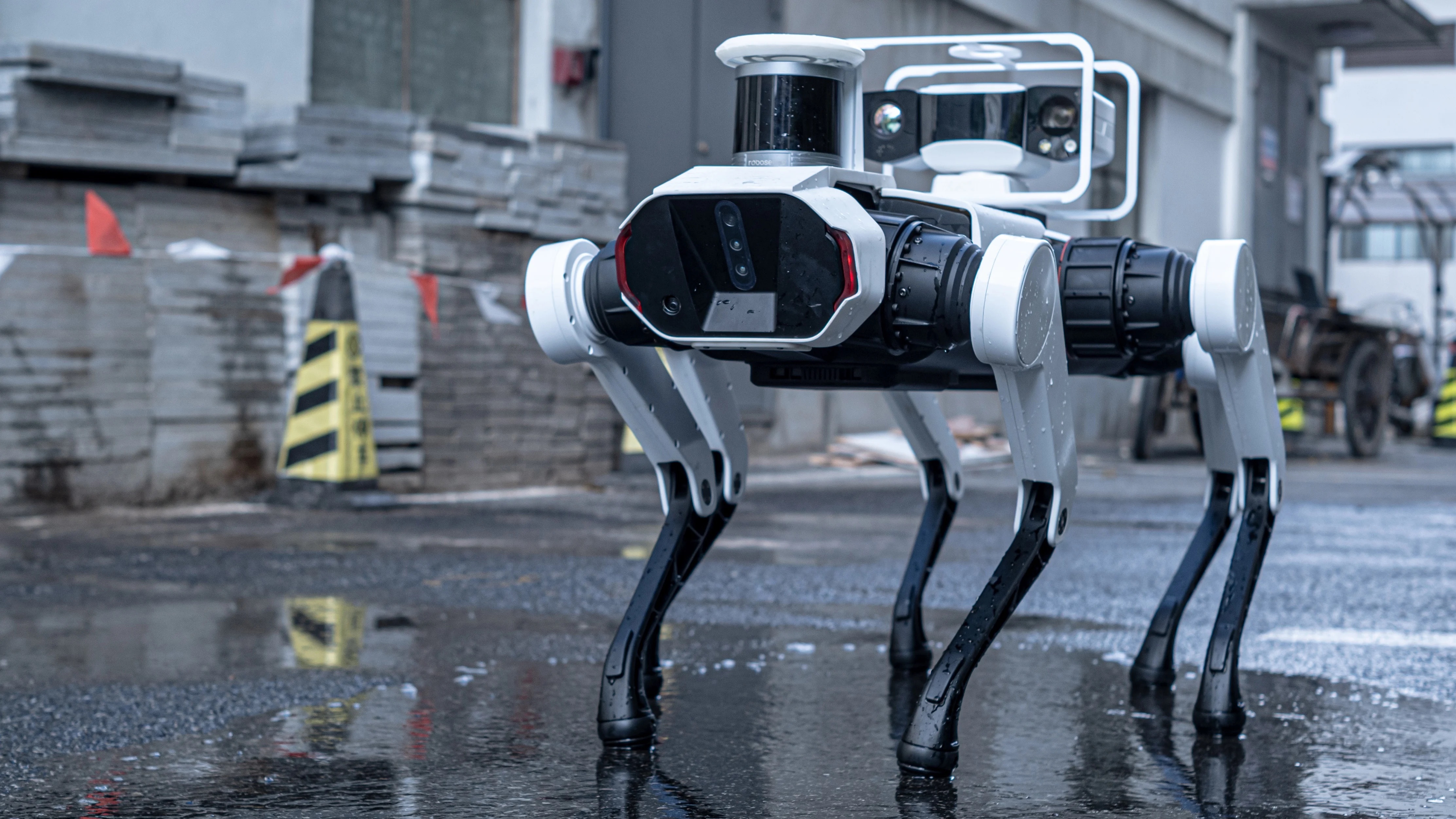 لينوفو تكشف عن روبوت "Daystar Bot GS" بستة أرجل لجمع البيانات